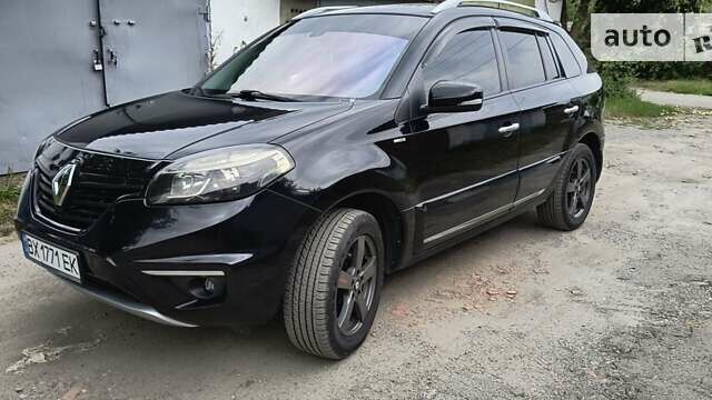 Черный Рено Колеос, объемом двигателя 2 л и пробегом 174 тыс. км за 13299 $, фото 6 на Automoto.ua