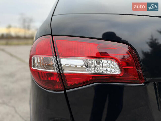 Черный Рено Колеос, объемом двигателя 2.5 л и пробегом 179 тыс. км за 14000 $, фото 23 на Automoto.ua