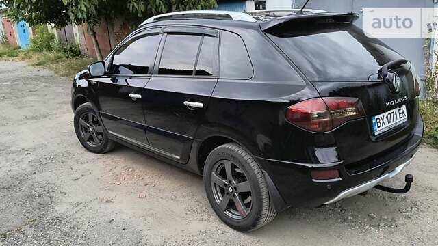 Черный Рено Колеос, объемом двигателя 2 л и пробегом 174 тыс. км за 13299 $, фото 9 на Automoto.ua