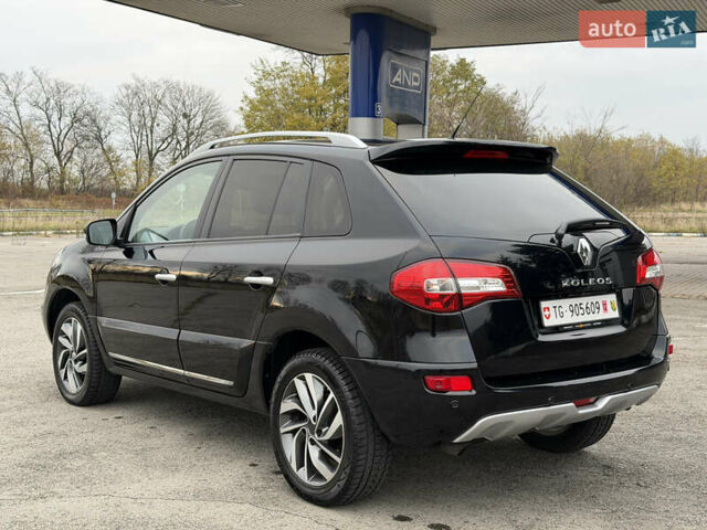 Черный Рено Колеос, объемом двигателя 2.5 л и пробегом 179 тыс. км за 14000 $, фото 9 на Automoto.ua