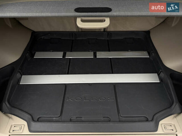 Черный Рено Колеос, объемом двигателя 2.5 л и пробегом 179 тыс. км за 14000 $, фото 58 на Automoto.ua