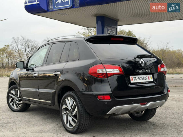 Черный Рено Колеос, объемом двигателя 2.5 л и пробегом 179 тыс. км за 14000 $, фото 2 на Automoto.ua
