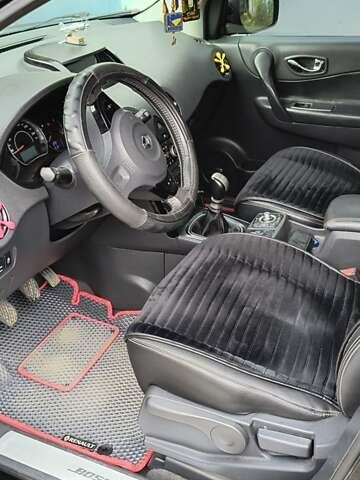 Черный Рено Колеос, объемом двигателя 2 л и пробегом 174 тыс. км за 13299 $, фото 15 на Automoto.ua