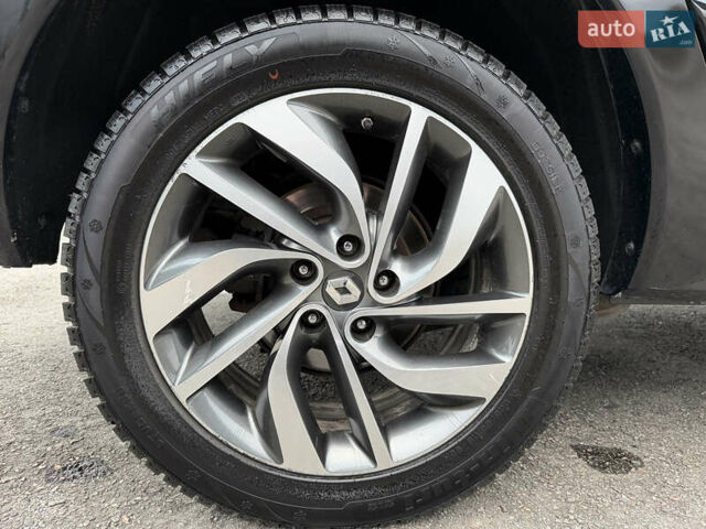 Черный Рено Колеос, объемом двигателя 2.5 л и пробегом 179 тыс. км за 14000 $, фото 28 на Automoto.ua