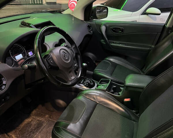 Чорний Рено Колеос, об'ємом двигуна 2.49 л та пробігом 170 тис. км за 14500 $, фото 8 на Automoto.ua