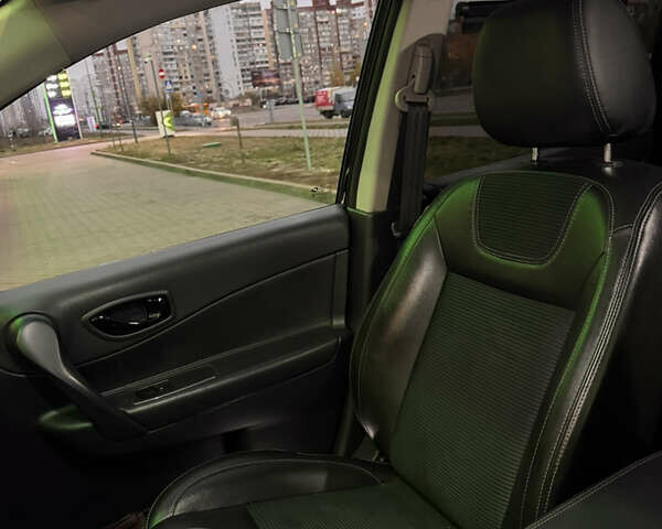 Чорний Рено Колеос, об'ємом двигуна 2.49 л та пробігом 170 тис. км за 14500 $, фото 11 на Automoto.ua