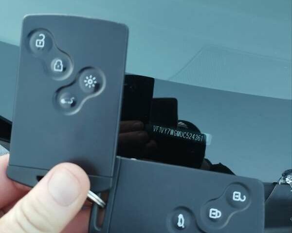 Чорний Рено Колеос, об'ємом двигуна 2 л та пробігом 225 тис. км за 14500 $, фото 51 на Automoto.ua