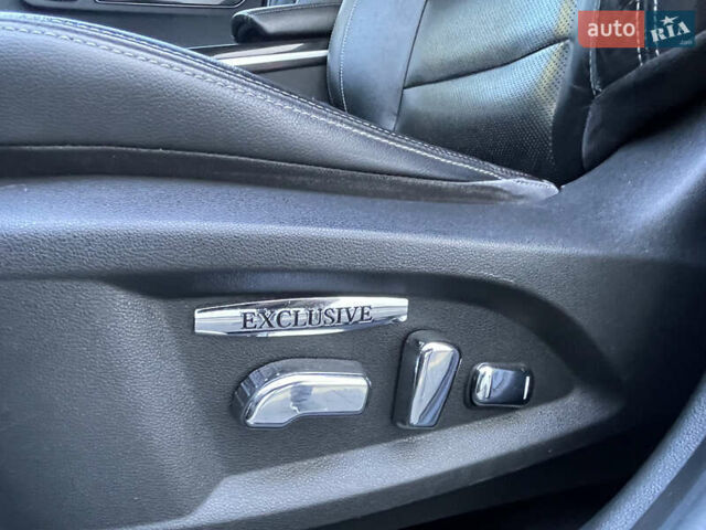 Чорний Рено Колеос, об'ємом двигуна 2 л та пробігом 154 тис. км за 21900 $, фото 26 на Automoto.ua