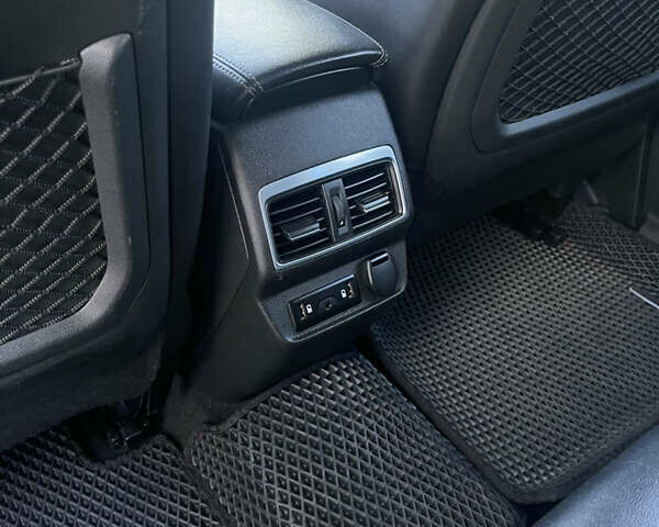 Чорний Рено Колеос, об'ємом двигуна 2 л та пробігом 154 тис. км за 21900 $, фото 30 на Automoto.ua