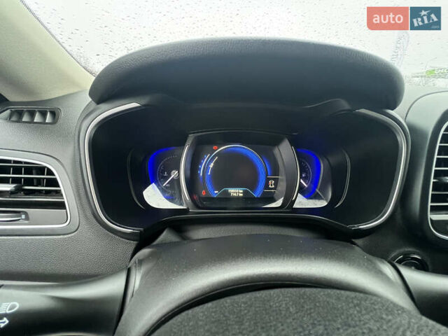 Черный Рено Колеос, объемом двигателя 2 л и пробегом 159 тыс. км за 20350 $, фото 35 на Automoto.ua