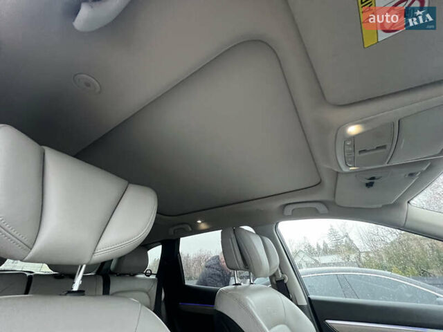 Черный Рено Колеос, объемом двигателя 2 л и пробегом 159 тыс. км за 20350 $, фото 21 на Automoto.ua