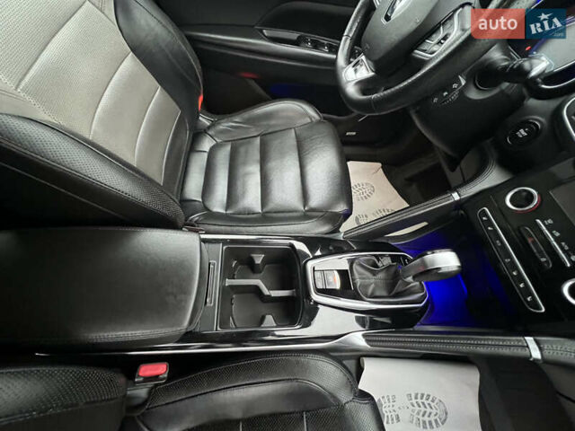 Черный Рено Колеос, объемом двигателя 2 л и пробегом 159 тыс. км за 20350 $, фото 17 на Automoto.ua