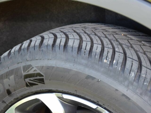 Черный Рено Колеос, объемом двигателя 2 л и пробегом 75 тыс. км за 31000 $, фото 18 на Automoto.ua