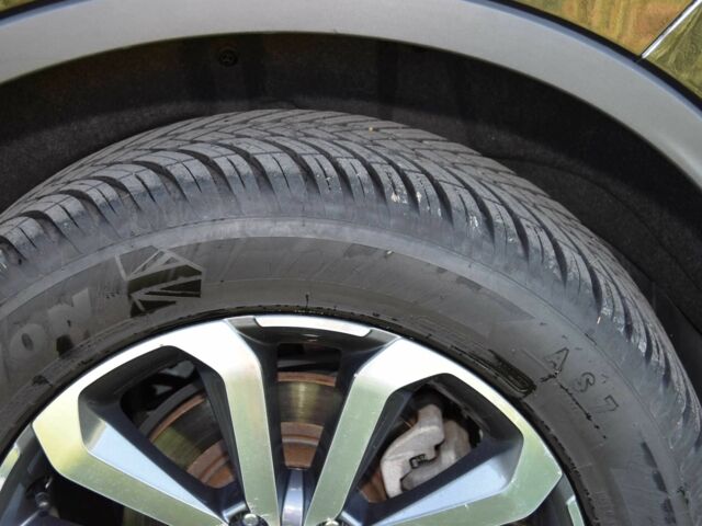 Черный Рено Колеос, объемом двигателя 2 л и пробегом 75 тыс. км за 31000 $, фото 17 на Automoto.ua