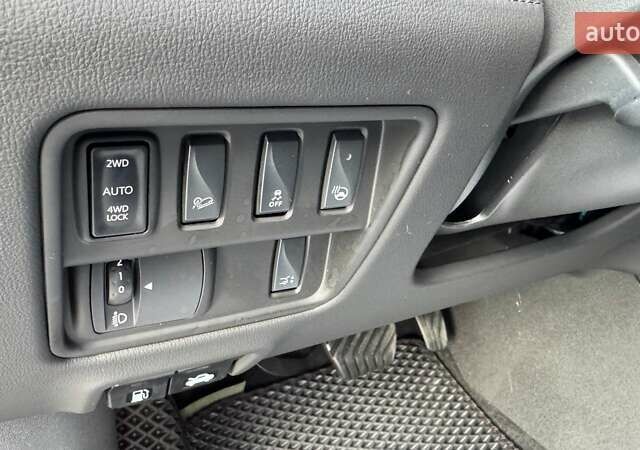 Черный Рено Колеос, объемом двигателя 2.49 л и пробегом 15 тыс. км за 28649 $, фото 14 на Automoto.ua