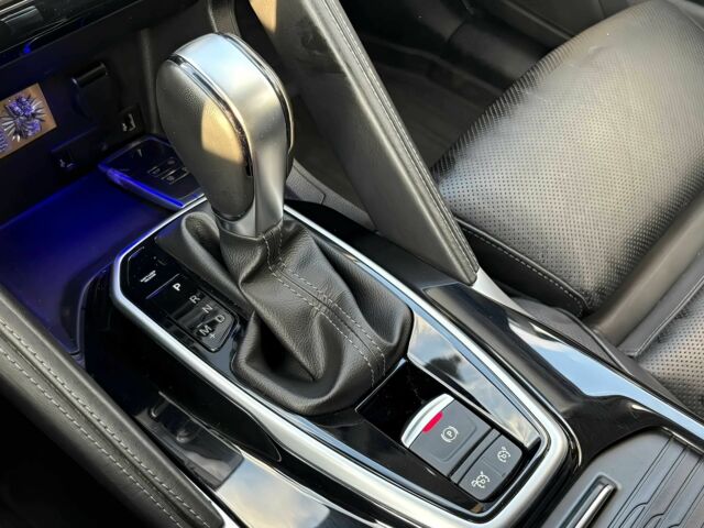 Черный Рено Колеос, объемом двигателя 2 л и пробегом 15 тыс. км за 13900 $, фото 11 на Automoto.ua