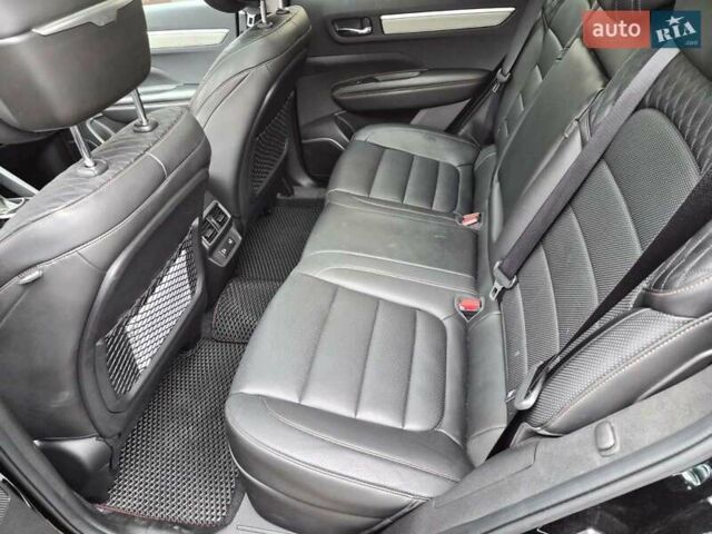 Черный Рено Колеос, объемом двигателя 2.49 л и пробегом 14 тыс. км за 31000 $, фото 14 на Automoto.ua