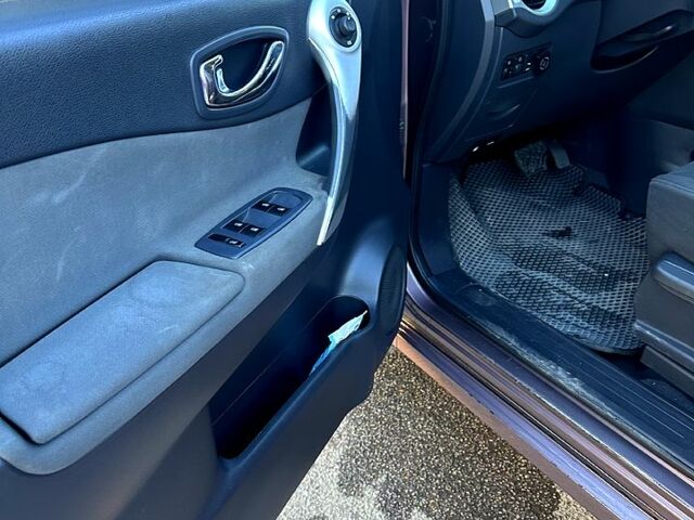 Фиолетовый Рено Колеос, объемом двигателя 2.5 л и пробегом 220 тыс. км за 7400 $, фото 6 на Automoto.ua