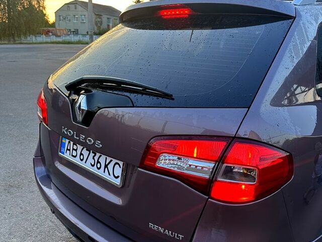 Фиолетовый Рено Колеос, объемом двигателя 2.5 л и пробегом 220 тыс. км за 7400 $, фото 1 на Automoto.ua
