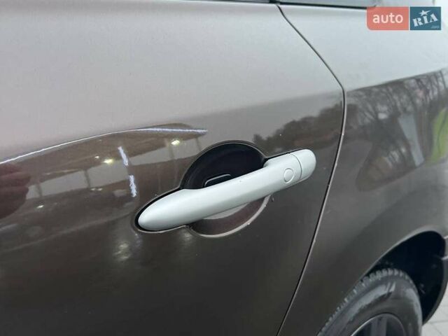 Коричневый Рено Колеос, объемом двигателя 2 л и пробегом 176 тыс. км за 11999 $, фото 38 на Automoto.ua