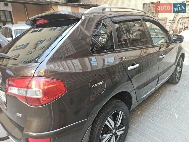 Коричневий Рено Колеос, об'ємом двигуна 2.49 л та пробігом 120 тис. км за 15000 $, фото 22 на Automoto.ua