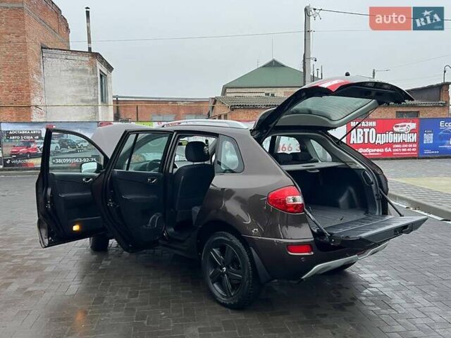 Коричневый Рено Колеос, объемом двигателя 2 л и пробегом 176 тыс. км за 11999 $, фото 92 на Automoto.ua