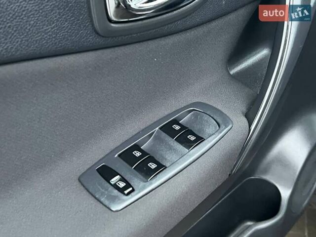 Коричневый Рено Колеос, объемом двигателя 2 л и пробегом 176 тыс. км за 11999 $, фото 44 на Automoto.ua