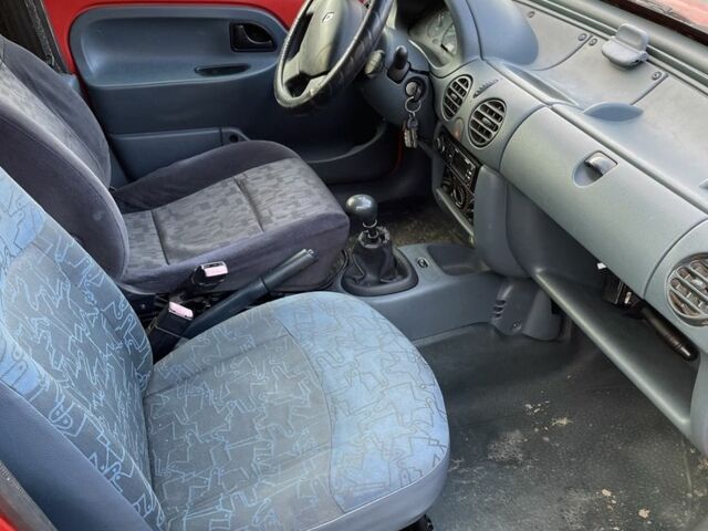 Красный Рено Колеос, объемом двигателя 1.9 л и пробегом 350 тыс. км за 2450 $, фото 7 на Automoto.ua