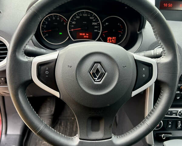 Рено Колеос 2010 в Житомире на Automoto.ua Красный Рено Колеос, объемом двигателя 2.45 л и пробегом 199 тыс. км за 8800 $, фото 18 на Automoto.ua