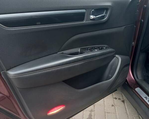 Красный Рено Колеос, объемом двигателя 2 л и пробегом 210 тыс. км за 19200 $, фото 19 на Automoto.ua