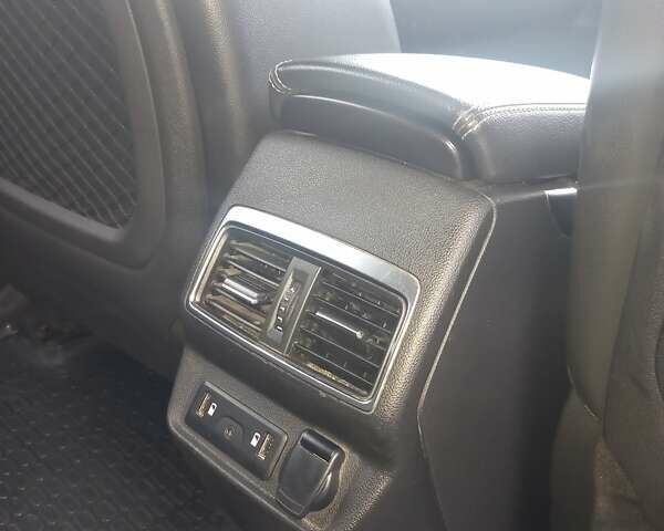 Красный Рено Колеос, объемом двигателя 2 л и пробегом 210 тыс. км за 19200 $, фото 13 на Automoto.ua