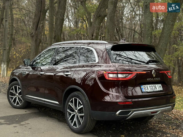 Красный Рено Колеос, объемом двигателя 1.7 л и пробегом 188 тыс. км за 22999 $, фото 4 на Automoto.ua