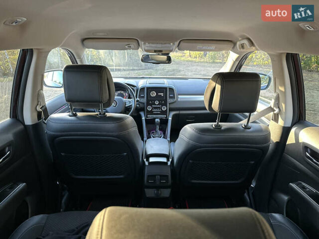Красный Рено Колеос, объемом двигателя 2.49 л и пробегом 35 тыс. км за 25500 $, фото 16 на Automoto.ua