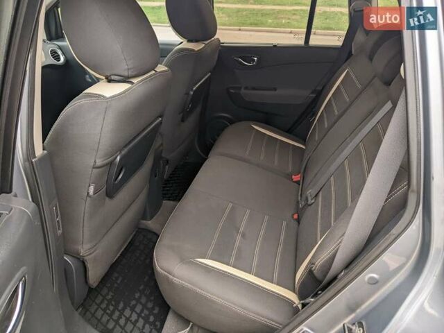 Рено Колеос, объемом двигателя 2.45 л и пробегом 220 тыс. км за 8400 $, фото 7 на Automoto.ua