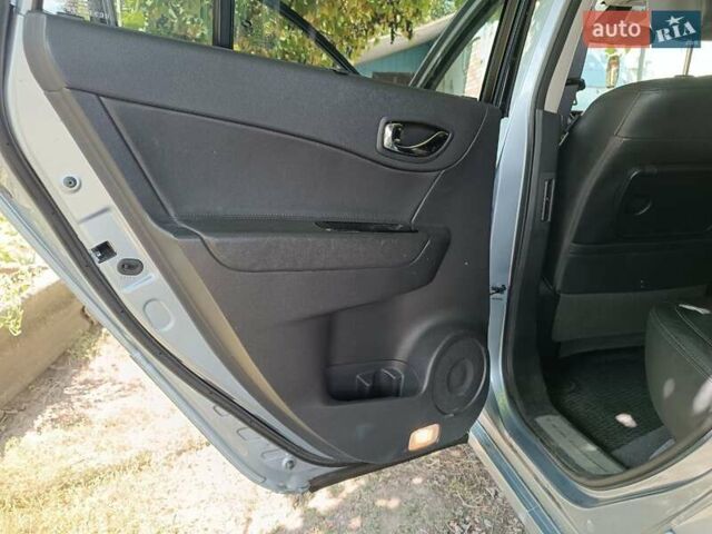 Рено Колеос, объемом двигателя 2 л и пробегом 215 тыс. км за 9000 $, фото 16 на Automoto.ua