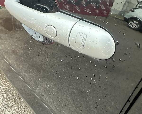 Рено Колеос, об'ємом двигуна 2 л та пробігом 240 тис. км за 13600 $, фото 5 на Automoto.ua