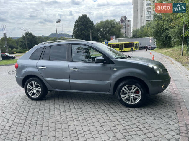 Серый Рено Колеос, объемом двигателя 2 л и пробегом 292 тыс. км за 9300 $, фото 3 на Automoto.ua