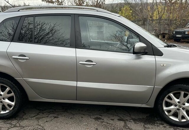 Рено Колеос 2008 в Краматорске на Automoto.ua Серый Рено Колеос, объемом двигателя 2 л и пробегом 280 тыс. км за 4499 $, фото 4 на Automoto.ua