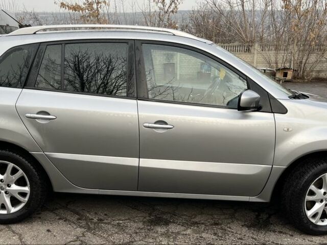 Серый Рено Колеос, объемом двигателя 2 л и пробегом 281 тыс. км за 3900 $, фото 5 на Automoto.ua