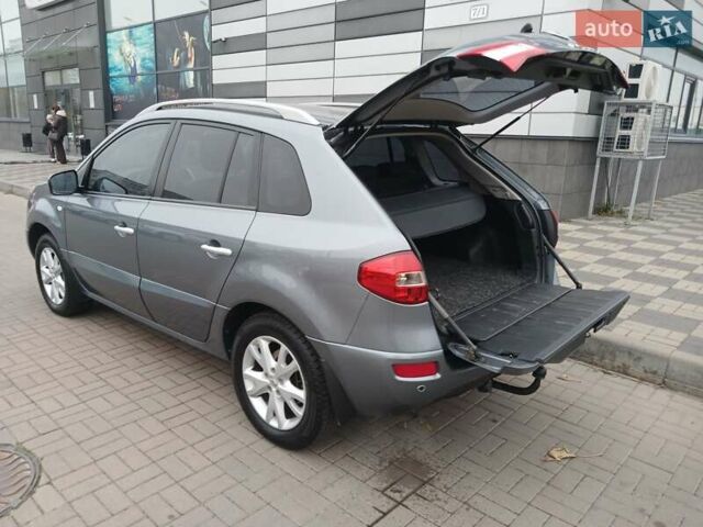 Серый Рено Колеос, объемом двигателя 2.5 л и пробегом 186 тыс. км за 8700 $, фото 12 на Automoto.ua