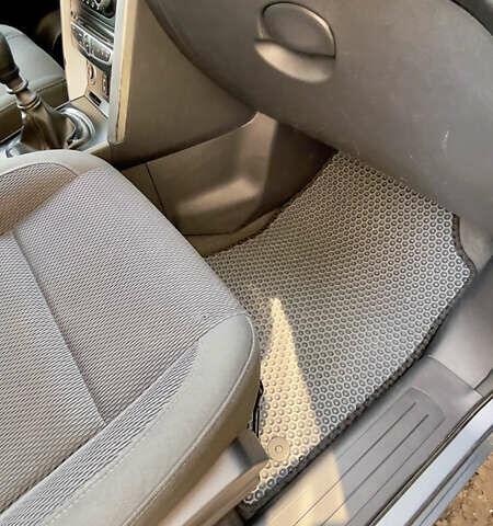 Серый Рено Колеос, объемом двигателя 2 л и пробегом 274 тыс. км за 8200 $, фото 10 на Automoto.ua