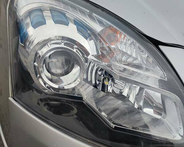 Серый Рено Колеос, объемом двигателя 2.5 л и пробегом 252 тыс. км за 7300 $, фото 5 на Automoto.ua