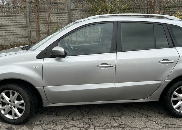 Рено Колеос 2008 в Краматорске на Automoto.ua Серый Рено Колеос, объемом двигателя 2 л и пробегом 280 тыс. км за 4499 $, фото 2 на Automoto.ua