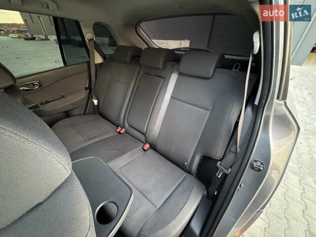 Серый Рено Колеос, объемом двигателя 2 л и пробегом 255 тыс. км за 7299 $, фото 28 на Automoto.ua
