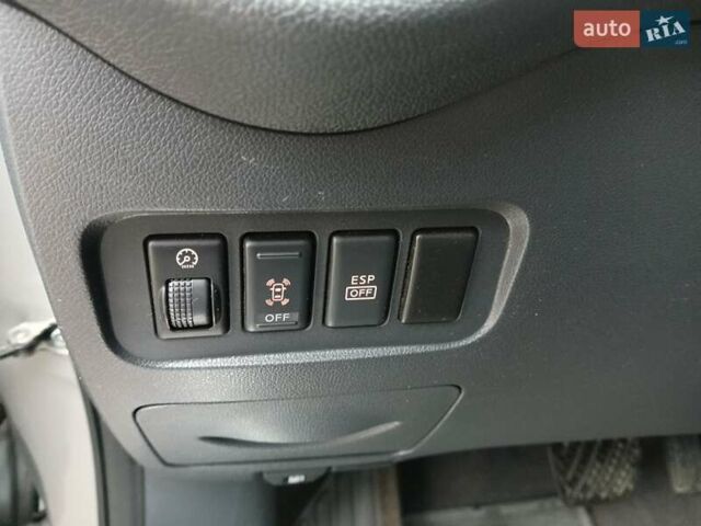 Серый Рено Колеос, объемом двигателя 2 л и пробегом 247 тыс. км за 9300 $, фото 13 на Automoto.ua