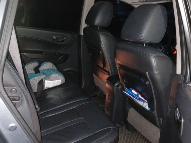 Серый Рено Колеос, объемом двигателя 2 л и пробегом 280 тыс. км за 10000 $, фото 3 на Automoto.ua