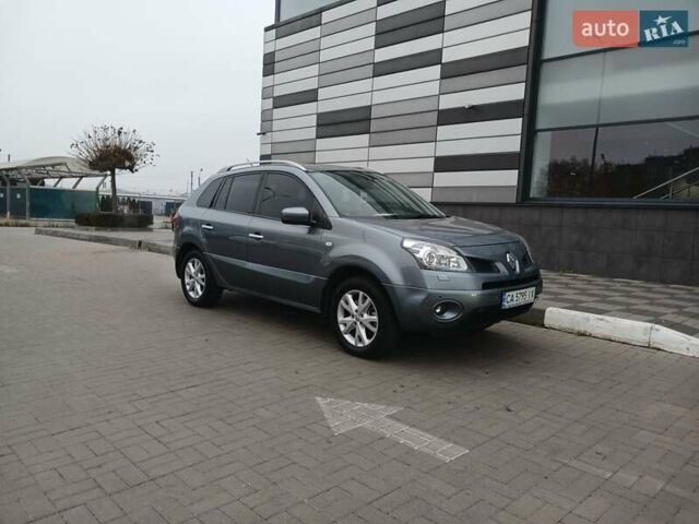 Серый Рено Колеос, объемом двигателя 2.5 л и пробегом 186 тыс. км за 8700 $, фото 2 на Automoto.ua