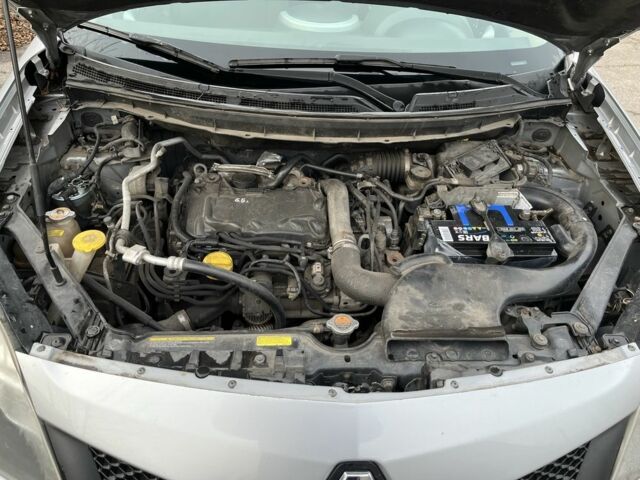 Серый Рено Колеос, объемом двигателя 2 л и пробегом 281 тыс. км за 3900 $, фото 13 на Automoto.ua