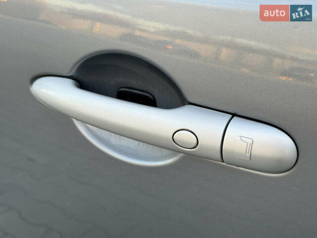 Серый Рено Колеос, объемом двигателя 2 л и пробегом 255 тыс. км за 7299 $, фото 12 на Automoto.ua