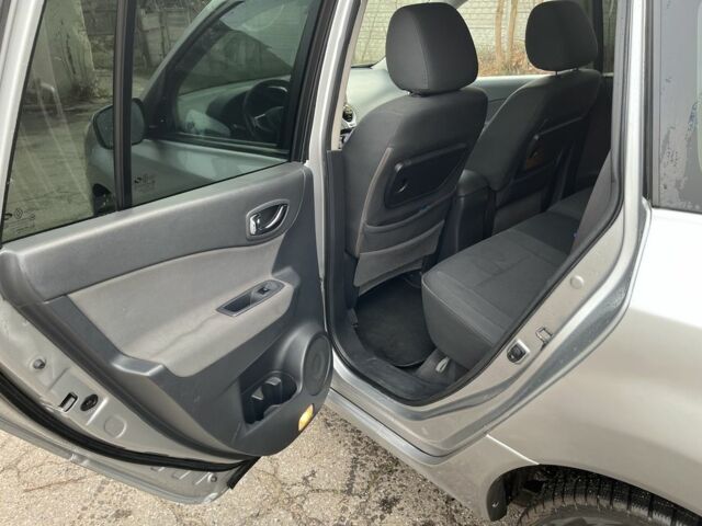 Серый Рено Колеос, объемом двигателя 2 л и пробегом 281 тыс. км за 3900 $, фото 12 на Automoto.ua